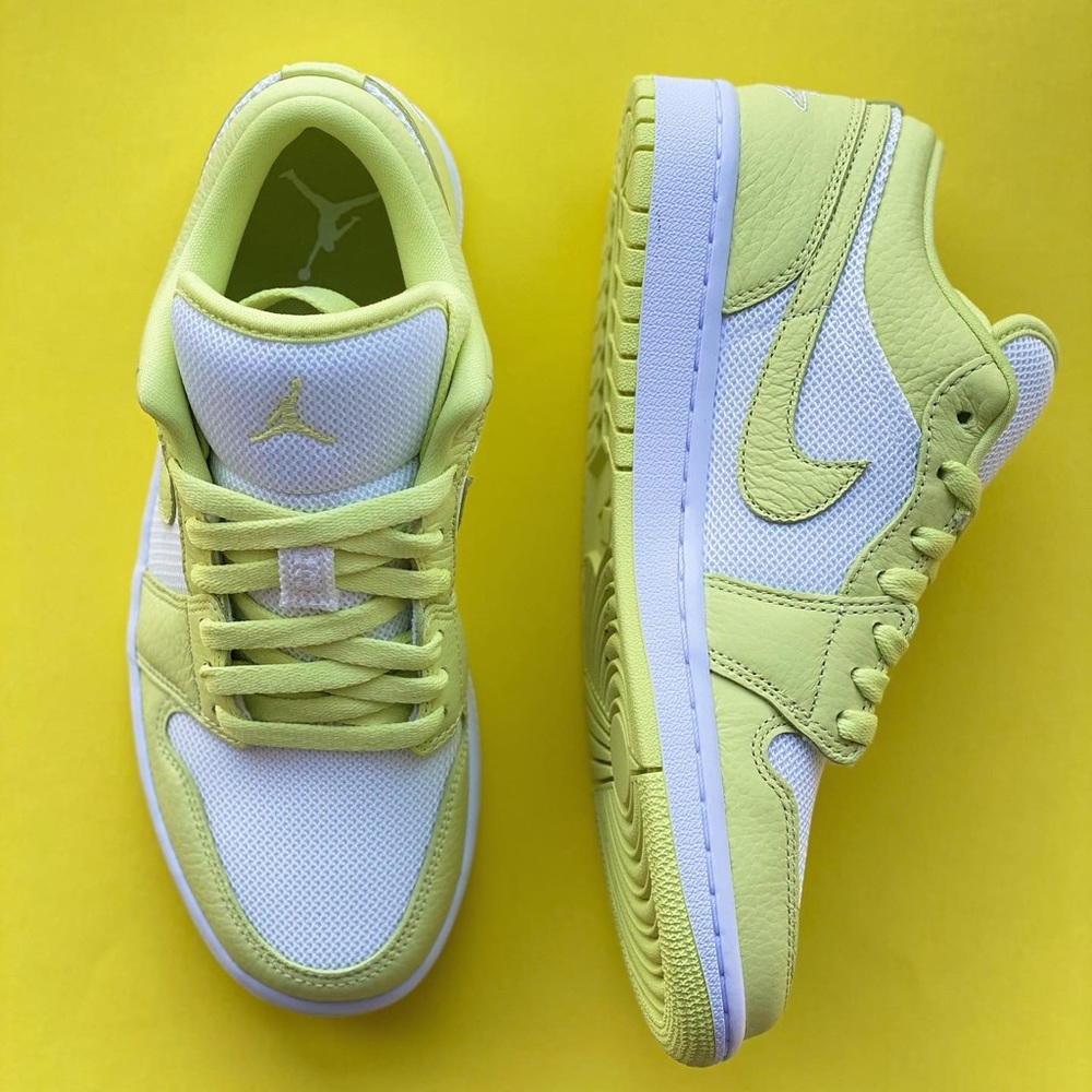 NEW Jordan 1 Low limelight (W) in BOX
